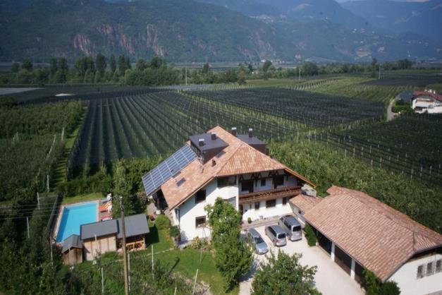 Mittelbergerhof Ferienwohnungen Vilpiano Bagian luar foto